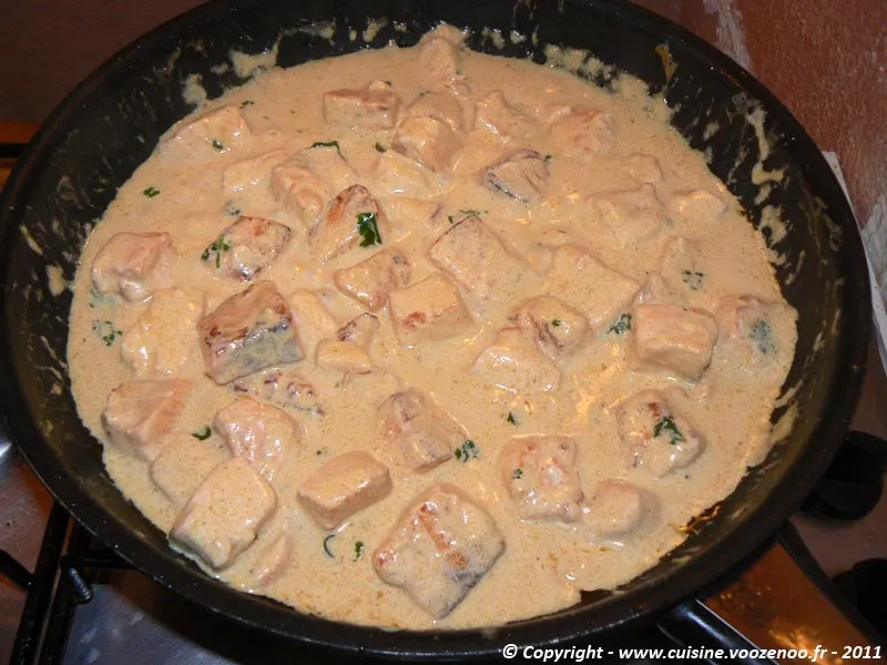 Tagliatelles sauce citronnée et ses cubes de saumon frais photo2