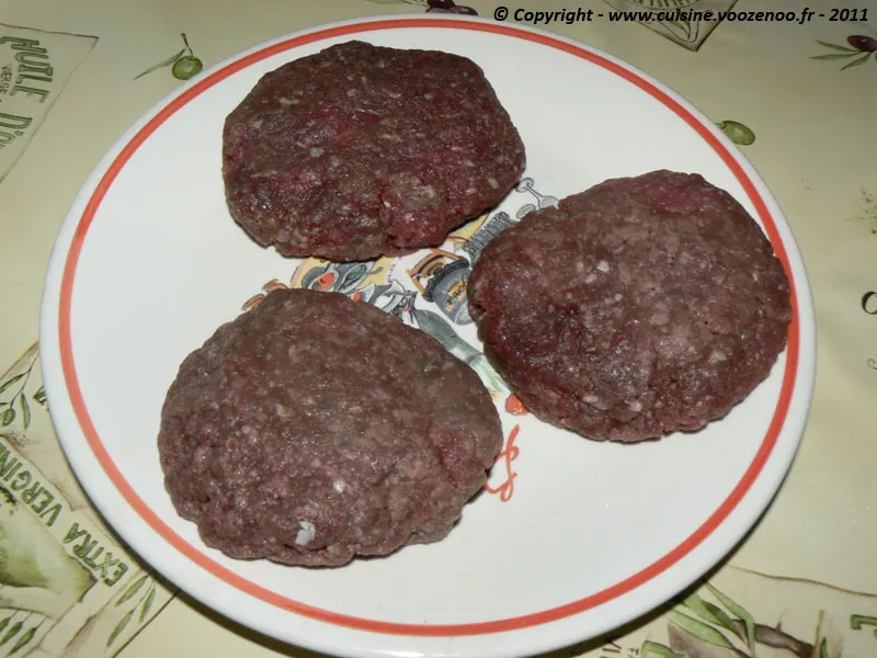 Steaks hachés surprises etape2 Steaks hachés surprises etape2