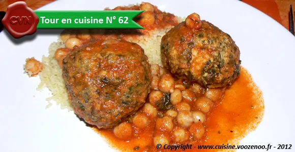 Boulettes d'épinards au poulet en sauce