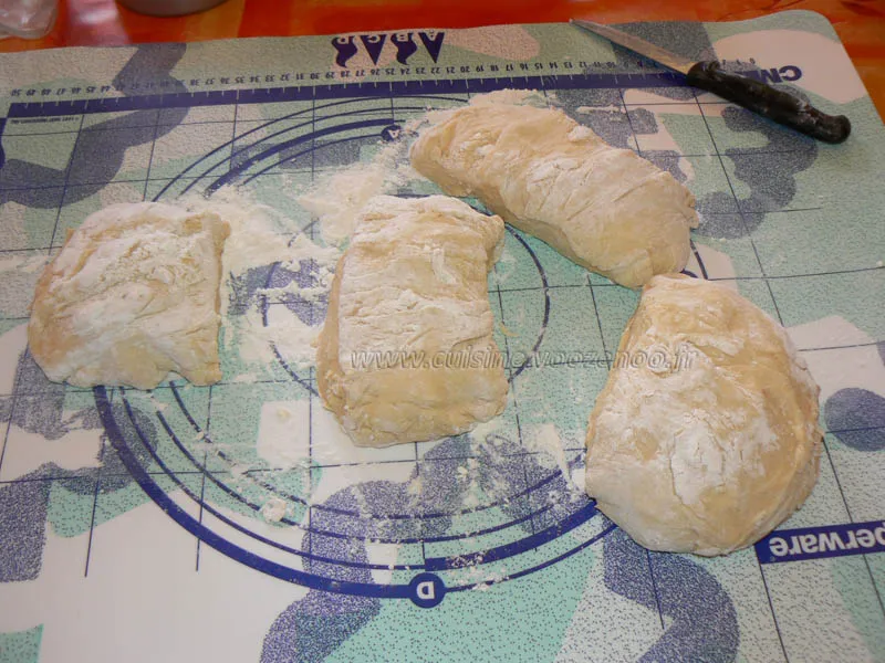 Baguettes viennoises fourrées au Daim etape3 Baguettes viennoises fourrées au Daim etape3