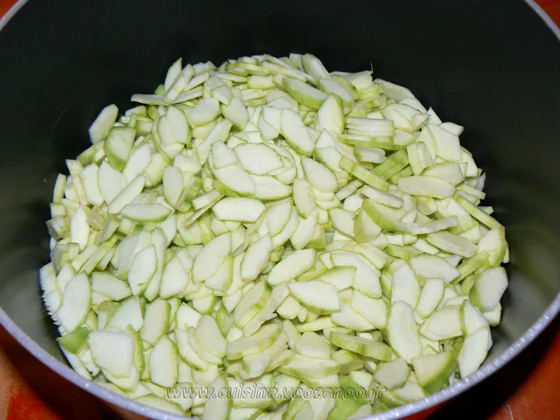 Confiture de courgettes aux epices etape1 Confiture de courgettes aux epices etape1