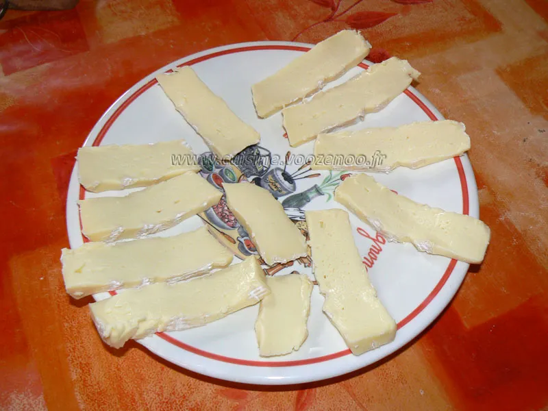 Omelette roulee au jambon et camembert etape1 Omelette roulee au jambon et camembert etape1