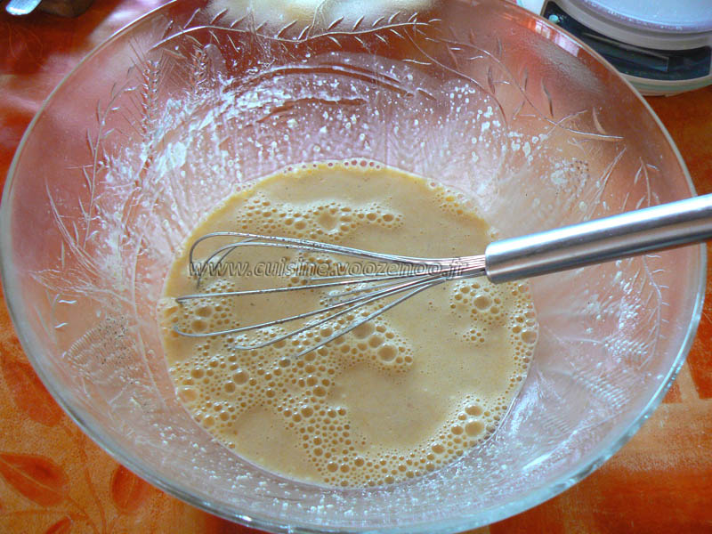 Omelette roulee au jambon et camembert etape2