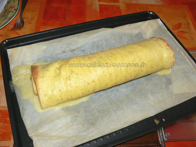 Omelette roulee au jambon et camembert fin Omelette roulee au jambon et camembert fin