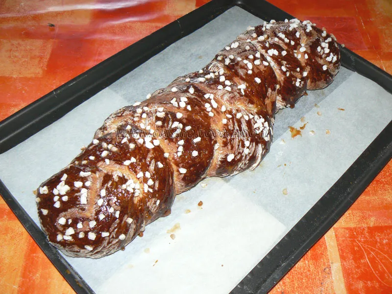 Brioche tressée moelleuse fin Brioche tressée moelleuse fin