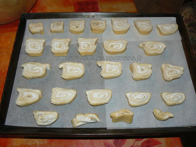 Roules feuilletes au chevre et miel etape4 Roules feuilletes au chevre et miel etape4