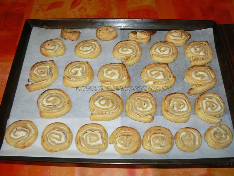 Roules feuilletes au chevre et miel fin Roules feuilletes au chevre et miel fin