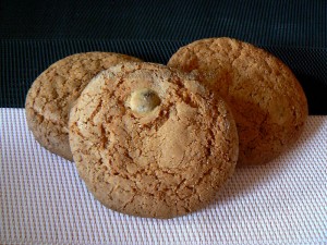 Cookies aux grains de cafe enrobes au chocolat presentation