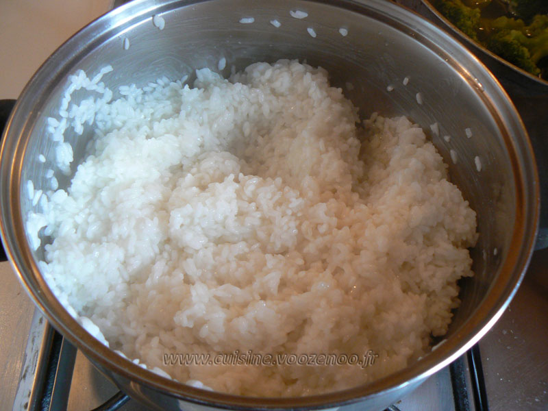 Onigiri, boulettes de riz au saumon et brocolis etape3