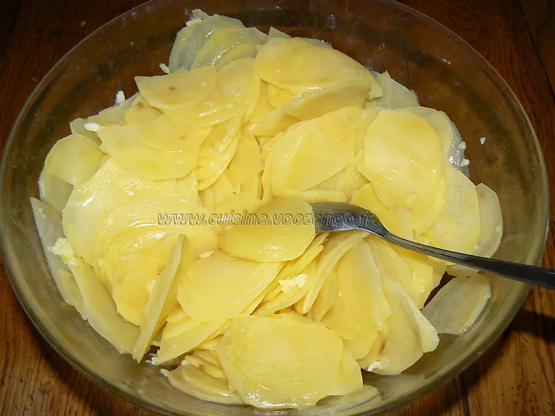 Millefeuilles de pommes de terre etape2 Millefeuilles de pommes de terre etape2