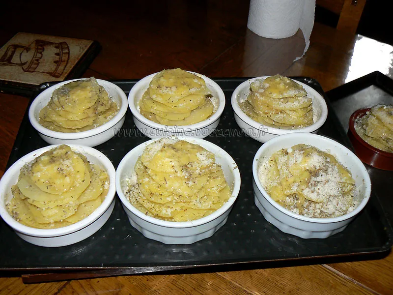 Millefeuilles de pommes de terre fin Millefeuilles de pommes de terre fin