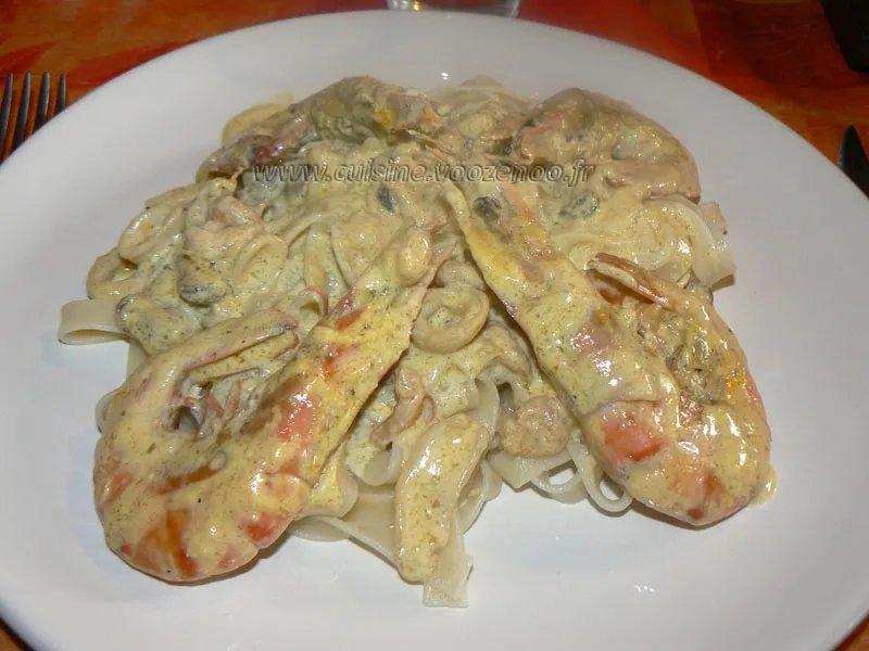Tagliatelles gambas et fruits de mer fin Tagliatelles gambas et fruits de mer fin