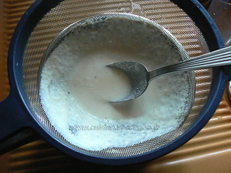 Velouté de pois casses au lait d'amandes etape3 Velouté de pois casses au lait d'amandes etape3