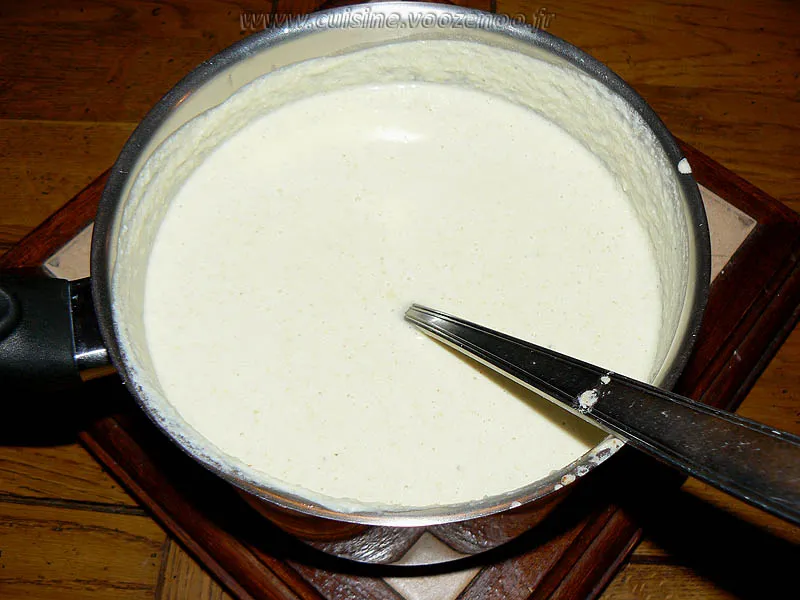 Velouté de pois casses au lait d'amandes fin Velouté de pois casses au lait d'amandes fin