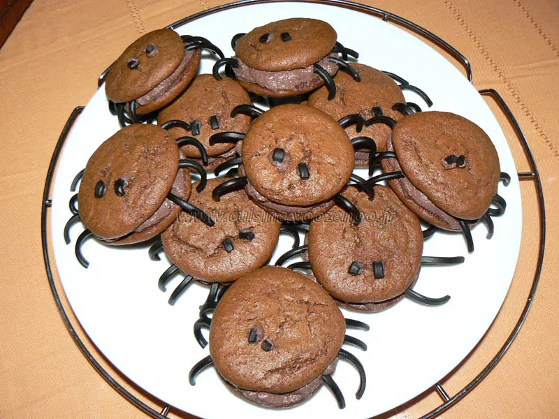 Whoopies "araignees" au chocolat fin Whoopies "araignees" au chocolat fin