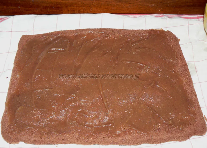 Bûche légère à la crème de marron etape4 Bûche légère à la crème de marron etape4