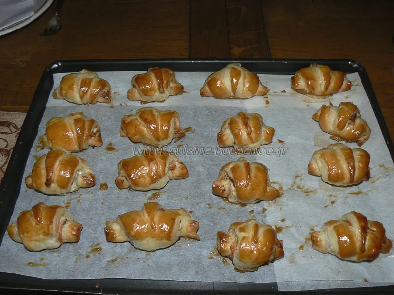 Mini croissants au saumon fume et fromage frais fin Mini croissants au saumon fume et fromage frais fin