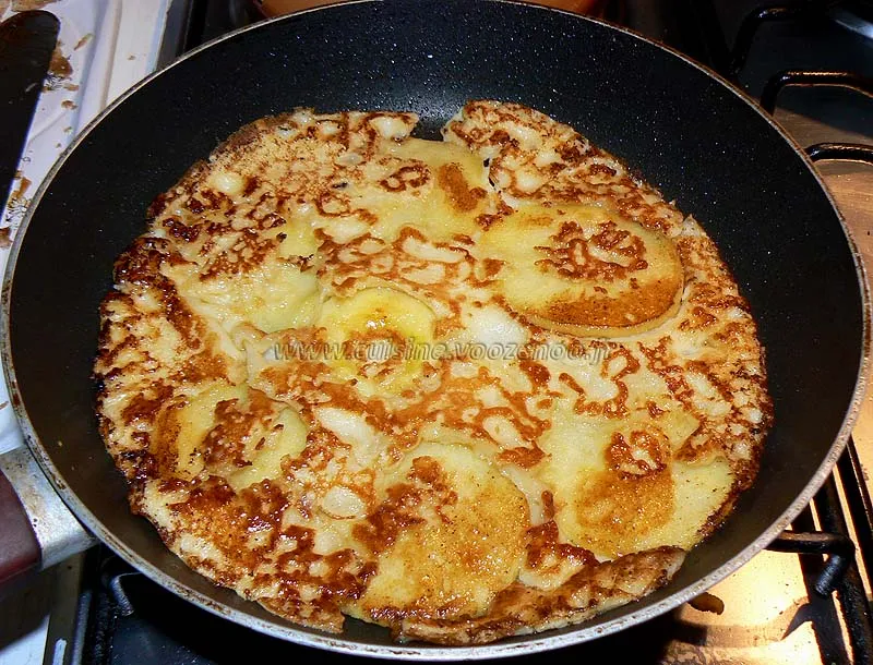 Crêpes aux pommes fin Crêpes aux pommes fin
