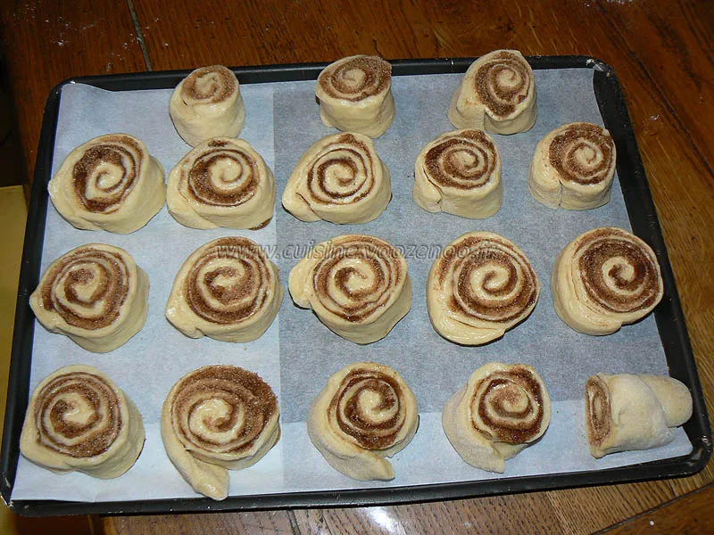 Cinnamon Rolls petits pains à la canelle etape6 Cinnamon Rolls petits pains à la canelle etape6