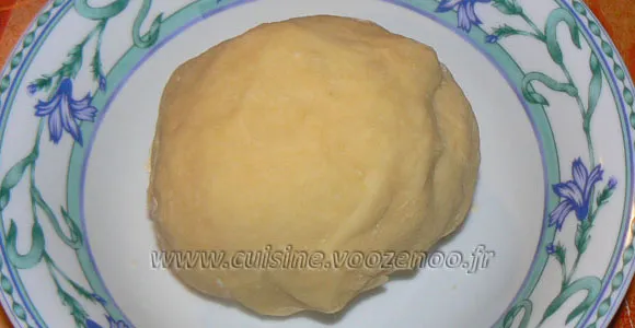 Pâte brisée à la crème fraîche