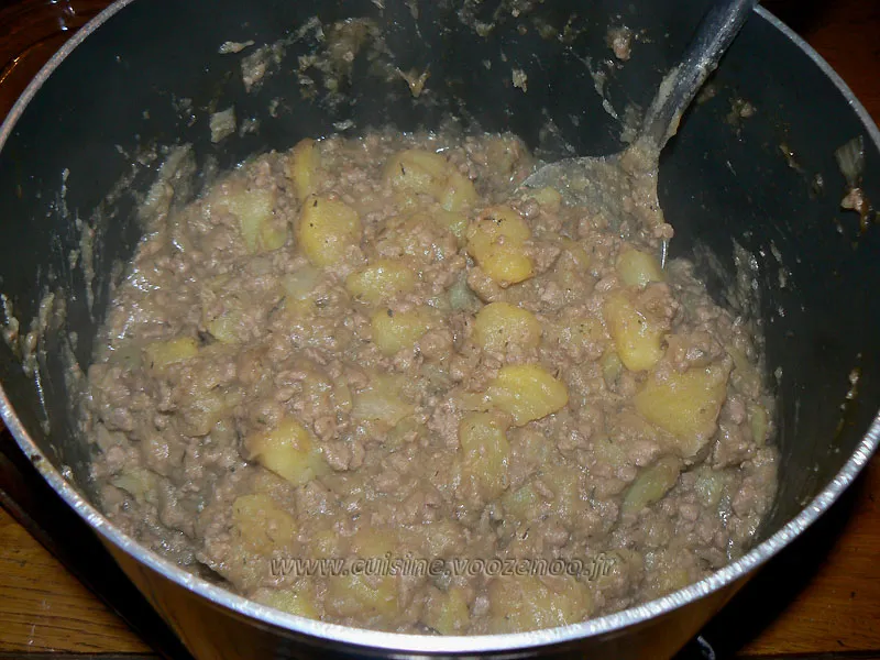 Poelée de pommes de terre et viande hachée fin Poelée de pommes de terre et viande hachée fin
