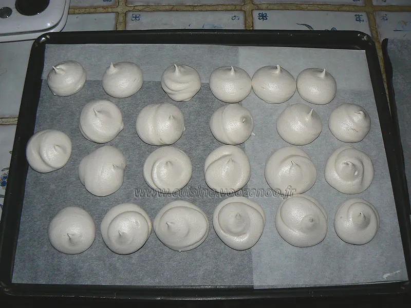 Meringues au chocolat fin Meringues au chocolat fin