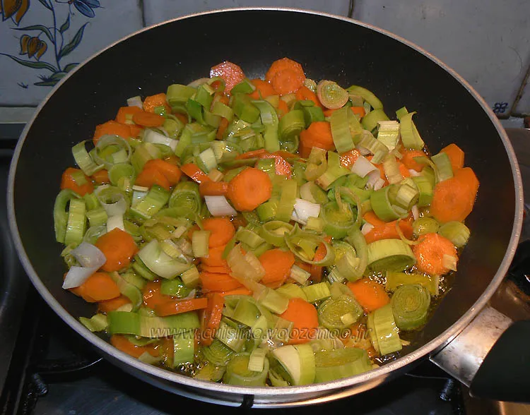 Nouilles chinoises sautées au lait de coco, crevettes etape1