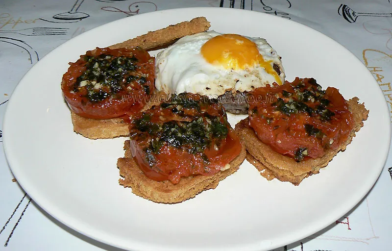 Panisse maison et tomates à la Provençale presentation