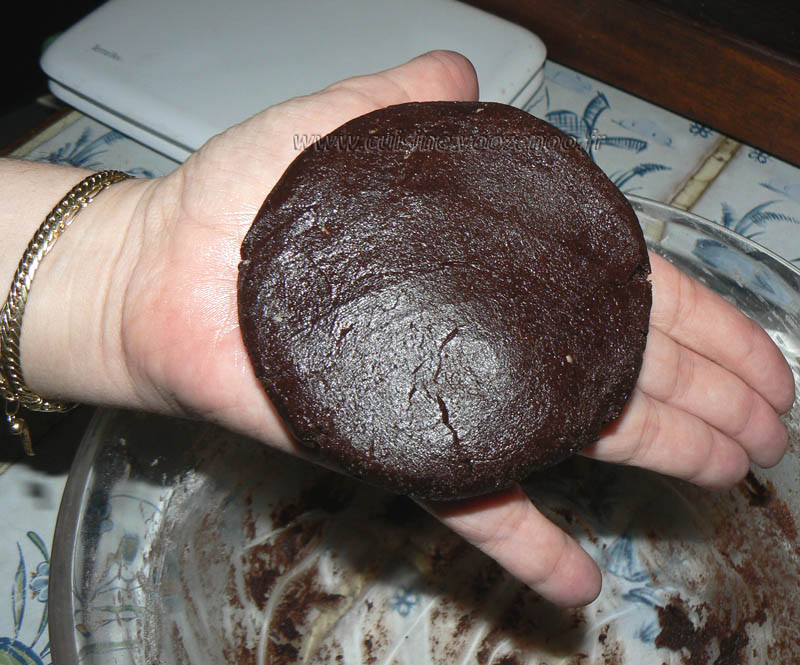 Cookies au chocolat avec coeur tendre au beurre de cacahuete etape6