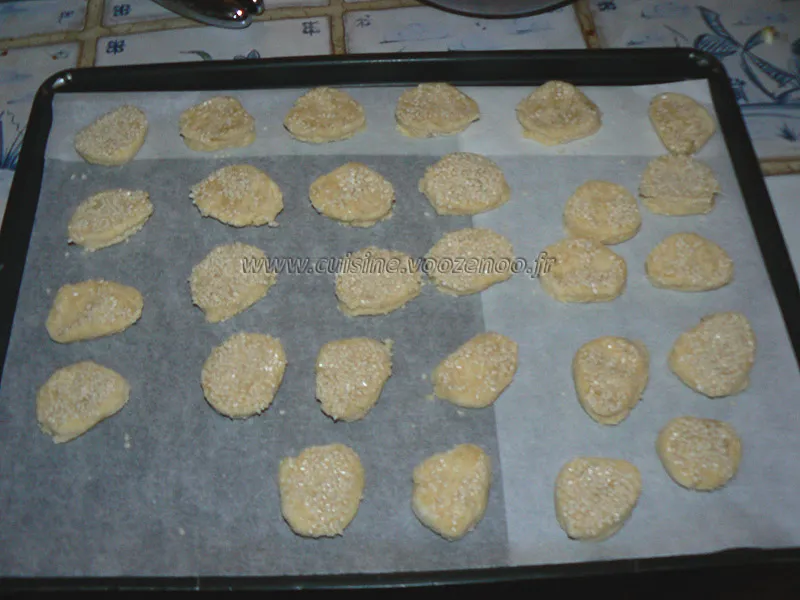 Biscuits apéritif à la vache qui rit et au sesame etape2