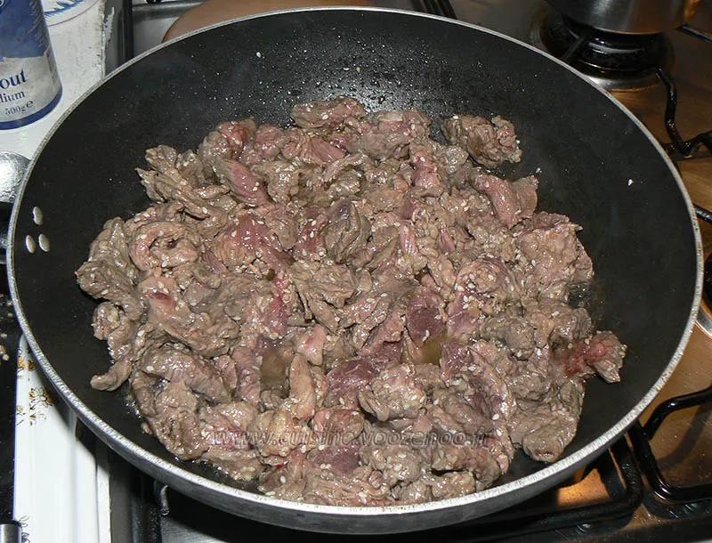 Wok de boeuf saute aux legumes croquants etape1
