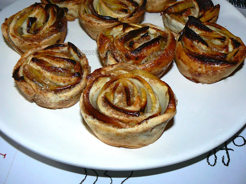 Rosaces aux pommes,cannelle fin