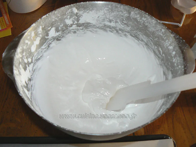 Meringues "Chapeaux de Toad" etape1