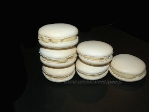 Macarons vanill et chocolat blanc presentation