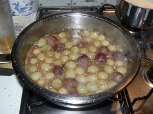 Cailles aux raisins frais, quenelles sauce roquefort etape3