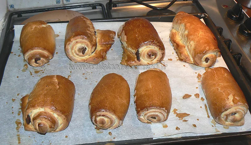 Pains au chocolat briochés fin