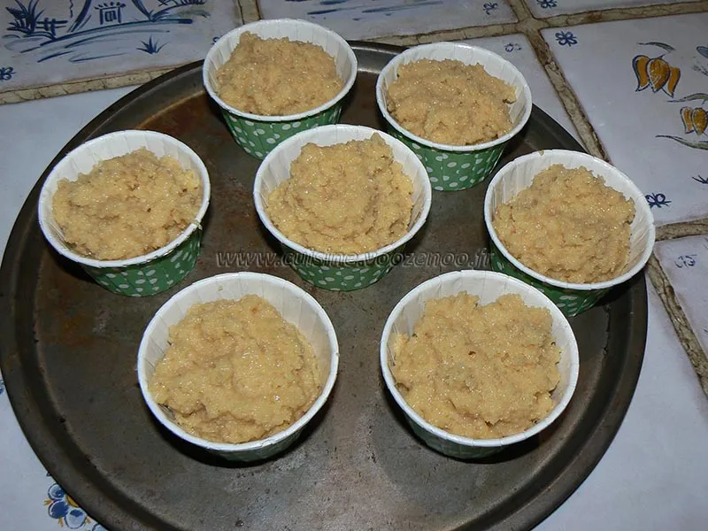 Petits gateaux au miel, coeur de pignons de pin caramelisés etape6