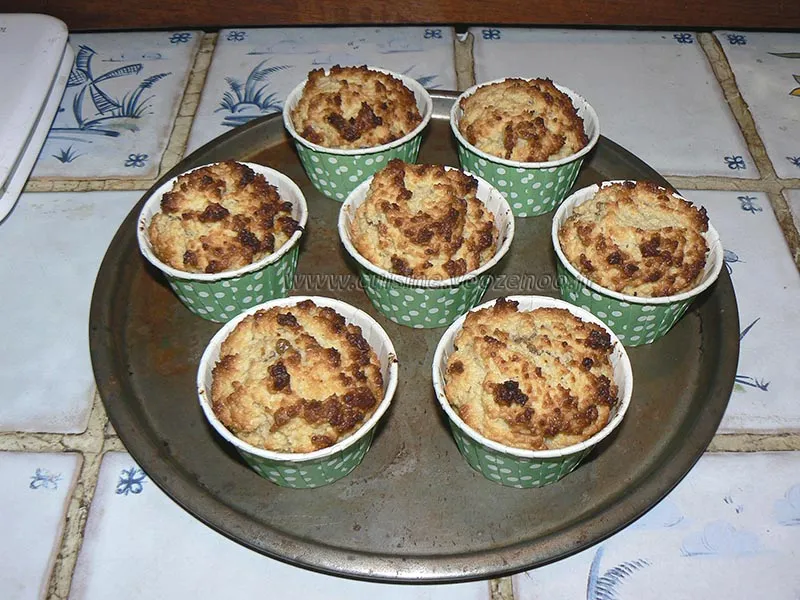 Petits gateaux au miel, coeur de pignons de pin caramelisés fin