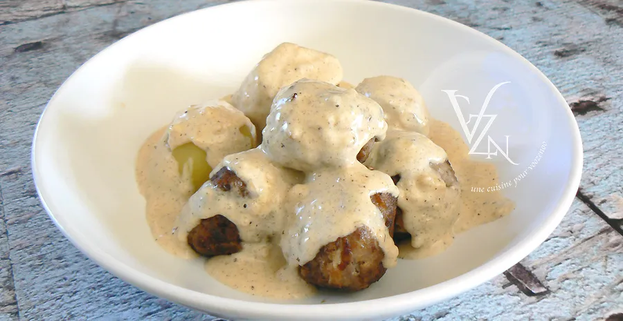 Boulettes de viande en sauce "köttbullar med brun sås" - Suède -