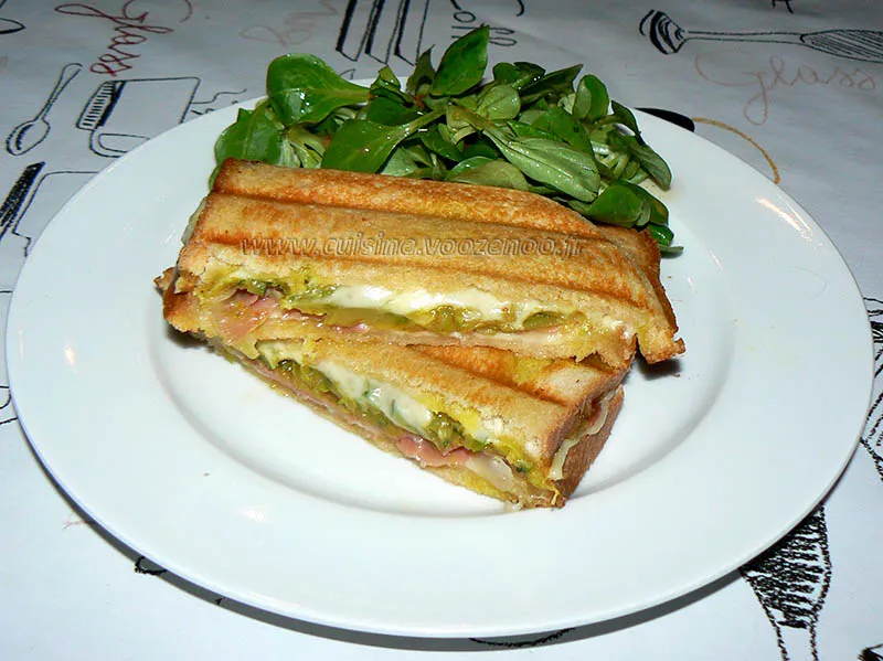 Croque monsieur aux courgettes et bacon fin