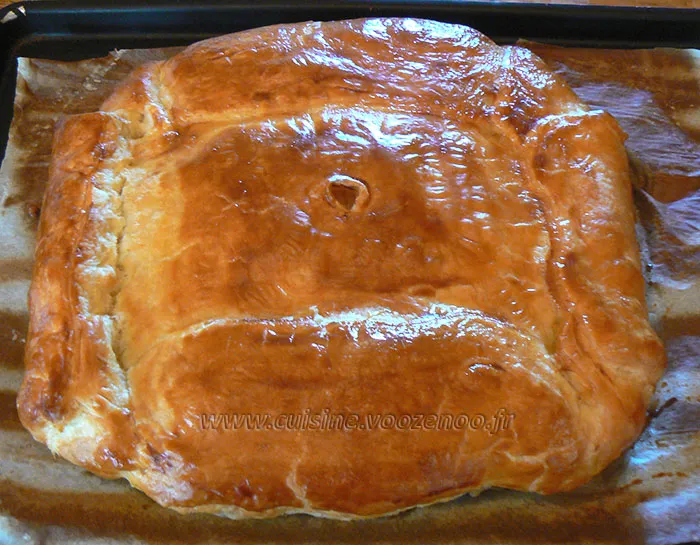 Feuilleté de saumonette au brocciu coulis epice fin