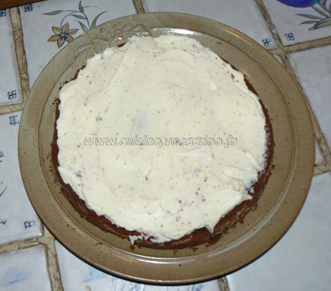 Gâteau au chocolat, finger et fruits rouges pour paques etape3