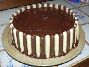 Gâteau au chocolat, finger et fruits rouges pour paques etape6