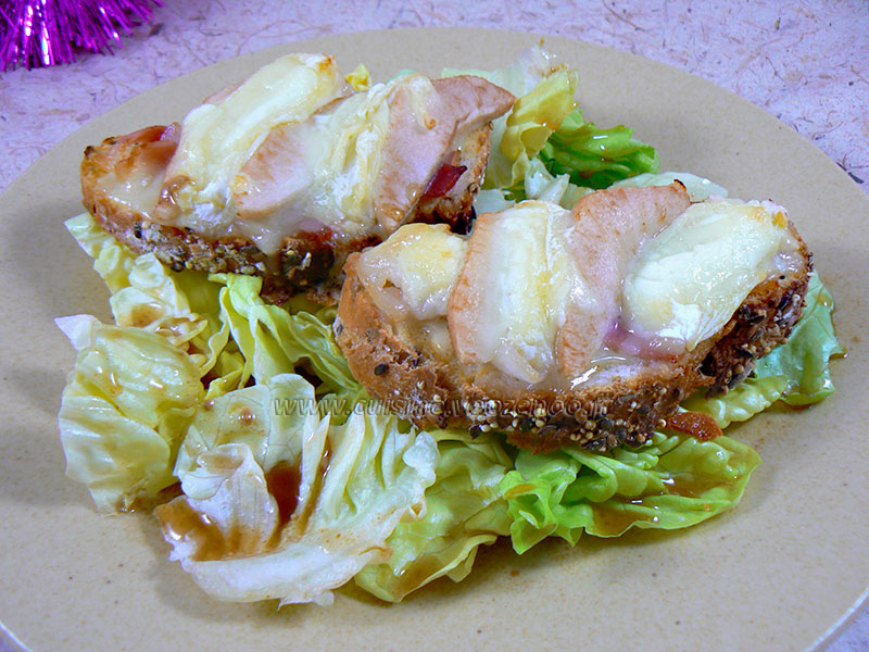 Tartines au jambon, poire et rocamadour presentation