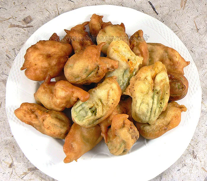 Beignets de fleurs de courgettes fin