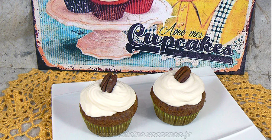 Cupcakes noix de pecan, topping crème de sirop d'érable