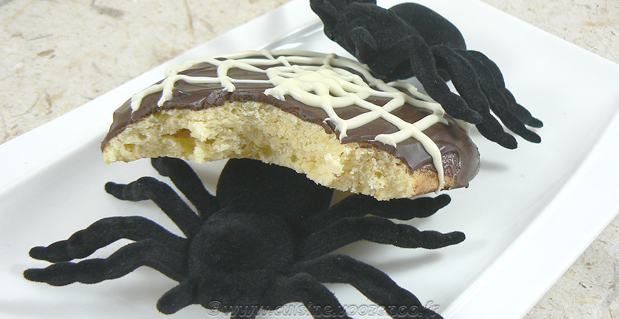 Cookies toile d’araignée black and white etape4isc49_cookiestoiledaraigneeblackandwhite slider