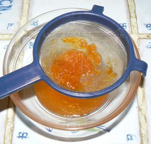 Tarte aux noix et caramel, glaçage à l'abricot étape6