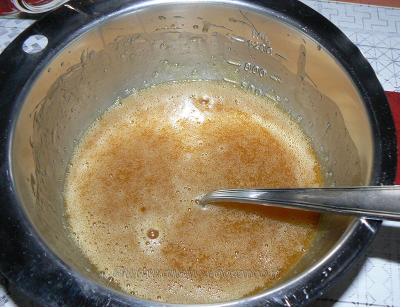 Tarte aux noix et caramel, glaçage à l’abricot étape9