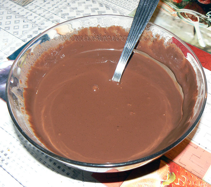 Mousse de mascarpone glacée au café , sauce chocolat noir etape5